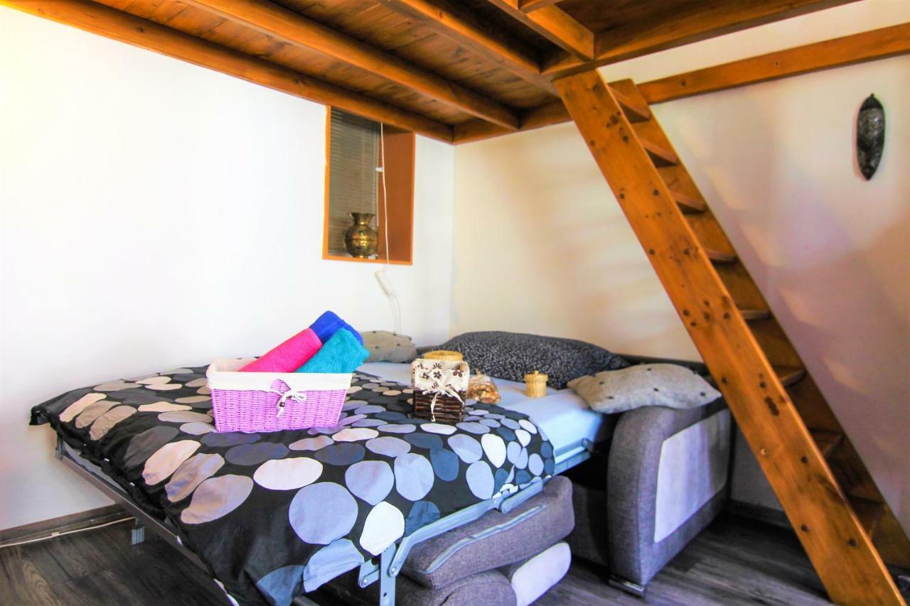 Central cozy apartment Praga Exterior foto